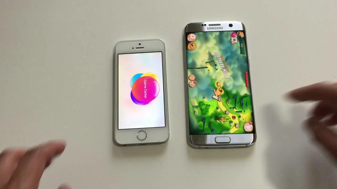 Iphone 7 vs se. Iphone se vs Samsung. Galaxy s1 vs iphone 2g. Iphone se 2016 vs Samsung a01. Что лучше айфон 15 или самсунг s24