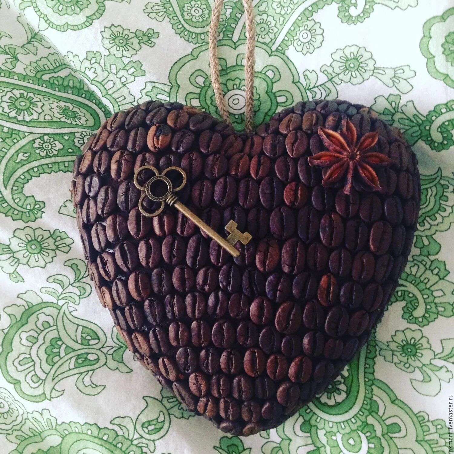 поделки из зерен кофе своими руками. поделки из кофе. кофейный топиарий. топиарий кофейный сердце. кофейное сердце.