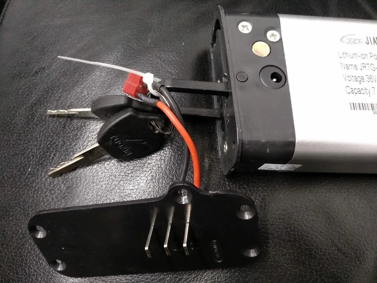 Leoch djw 12-7,0. Yb16al-a2 exide. 8 ah. Аккумулятор 6-dfm-8 12v 8ah 20hr. 8 ah.