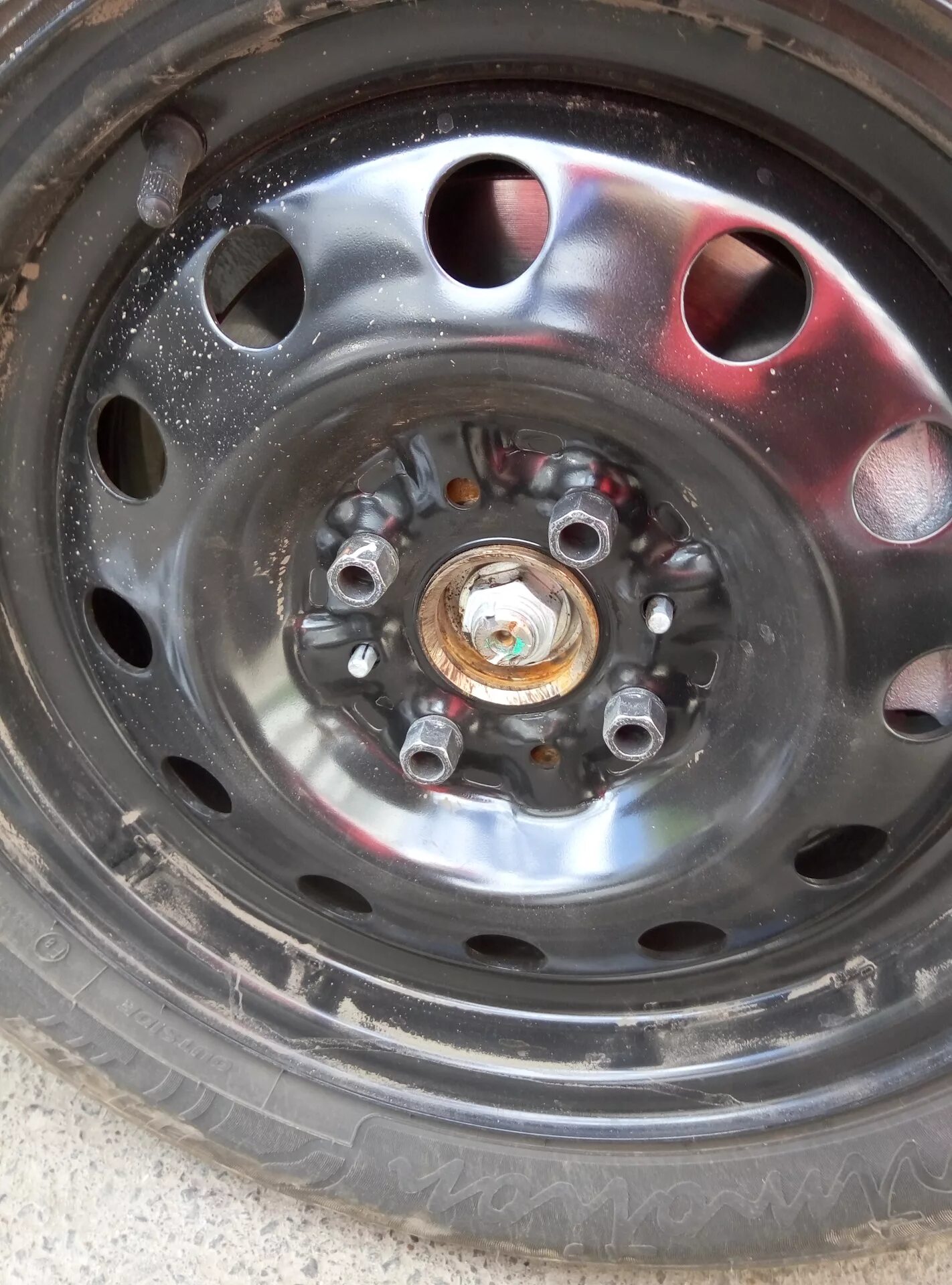 Болт крепления тормозного диска рено логан. Кольцо центровочное 64,1/60,1. Проставочное кольцо на ступицу ваз 2107. Болт крепления тормозного диска рено логан. Диск торм датсун он до.