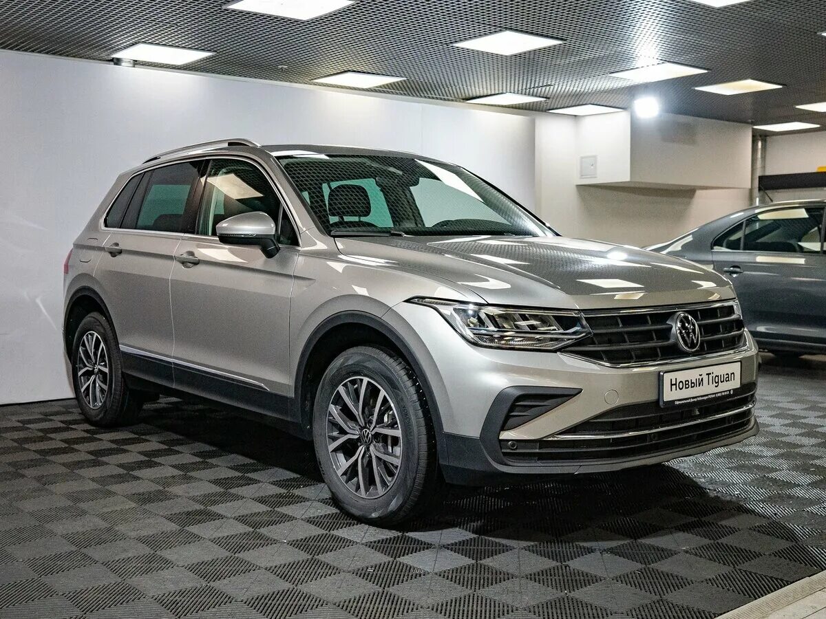 Купить фольксваген тигуан новый москва. VW Tiguan 2021. Новый Фольксваген Тигуан 2022. Tiguan 2021. Volkswagen Тигуан 2022.