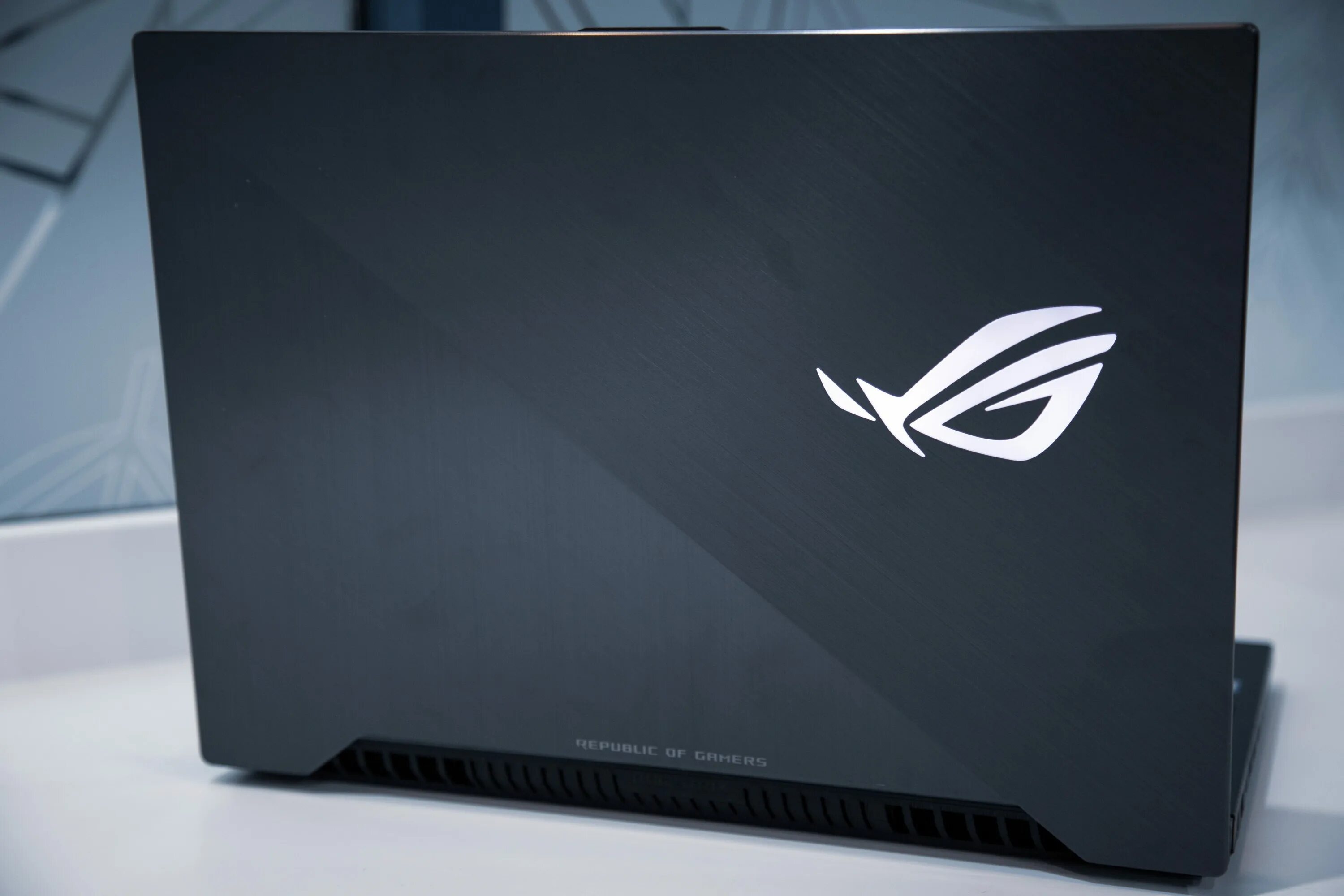 Asus rog scar купить. ASUS ROG Strix scar II. ASUS ROG Strix 2018. ASUS ROG Strix scar. ASUS ROG Strix 720v.