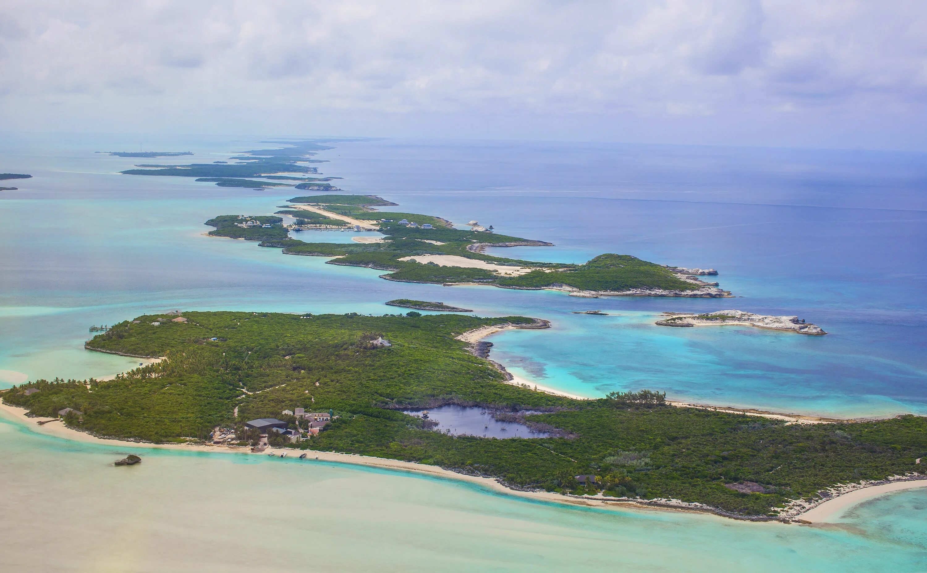 Самый большой архипелаг северной америки. Архипелаг Эксума. Содружество Багамских островов. Остров Уильямс Багамы. Андрос остров Багамские острова.