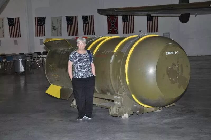 Какая бомба мощнее водородной. Бомба MK-36.. MK-54 бомба. MK.17 ядерная бомба. MK-20 бомба.