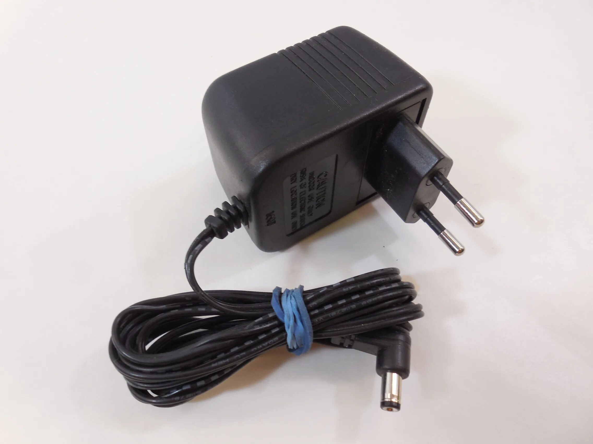 Адаптер dc 12v. Блок питания AC/DC joden DC 12v,. AC/DC Adapter 12v 1a. Блок питания AC/DC /output: DC 5v /450ma. 12v 400ma адаптер.