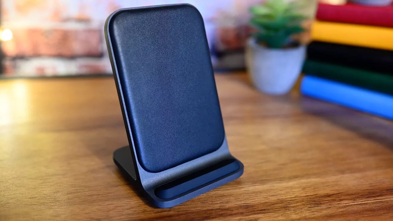 Nomad Wireless Charger. MOJJO Leather Wireless Charging. Nomad Base Station Hub Edition мощность Qi: 7.5 Вт. Сменные подушечки для Nomad Base watch. Station stand