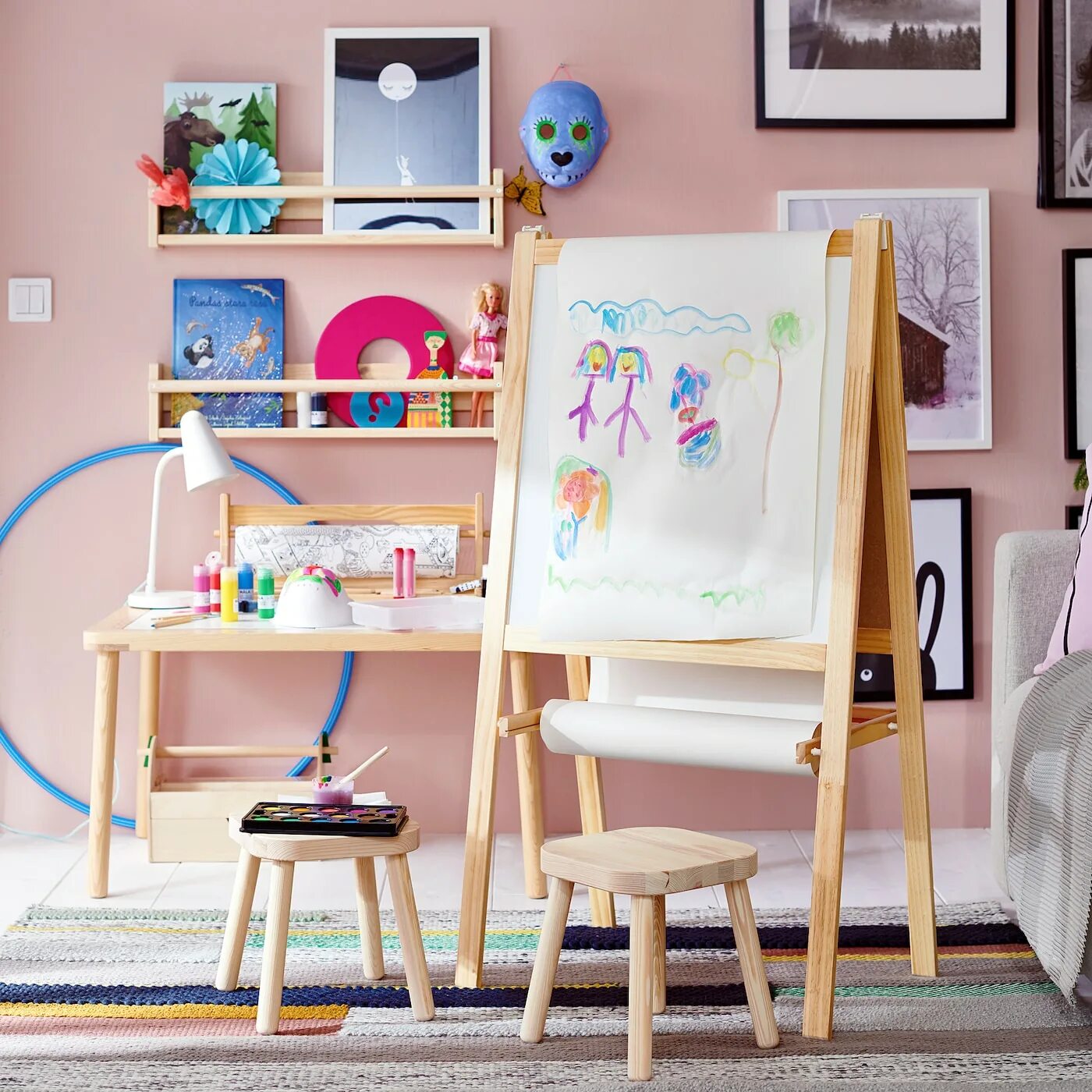 Мольберт в саду. Ikea мольберт детский. мольберт икеа мола. доска мольберт икеа. доска икеа детская.