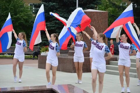 Российский флаг дети
