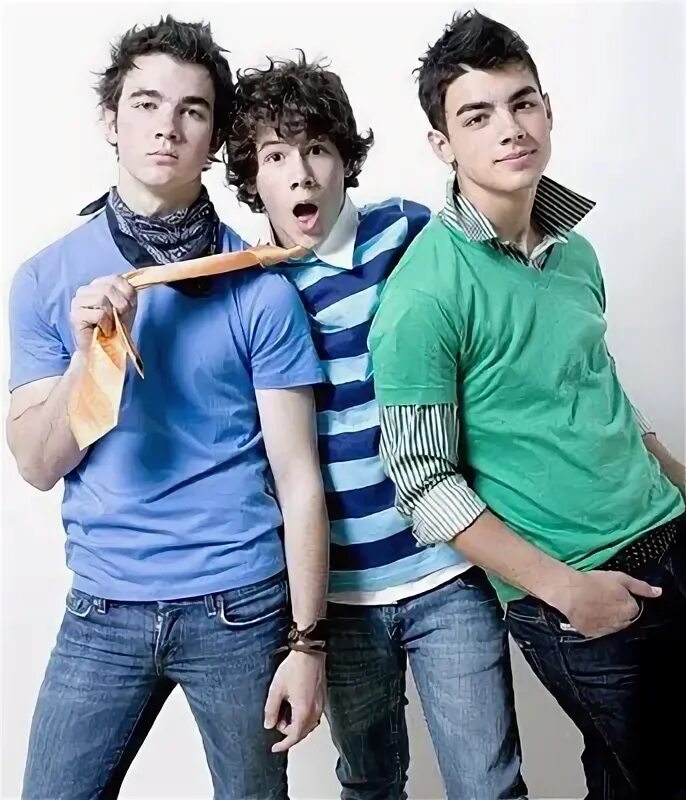 New brothers. 2000 s jonas brothers. три брата поп группа. sons of jonas. спив братив фото группы.