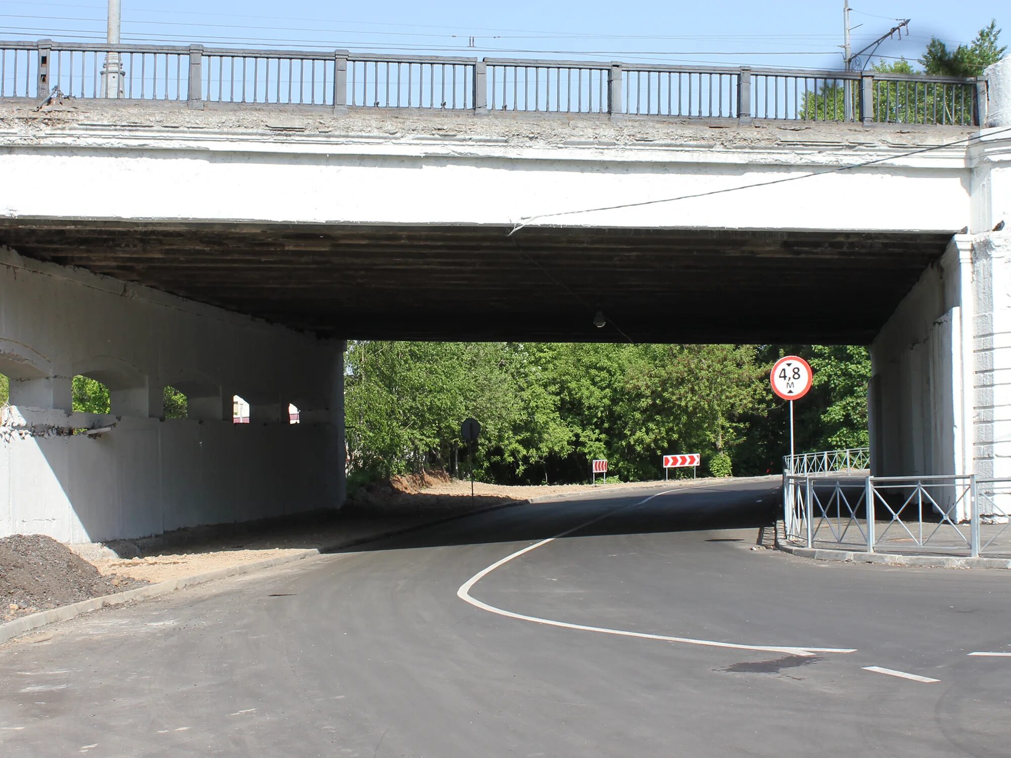 сто под мостом