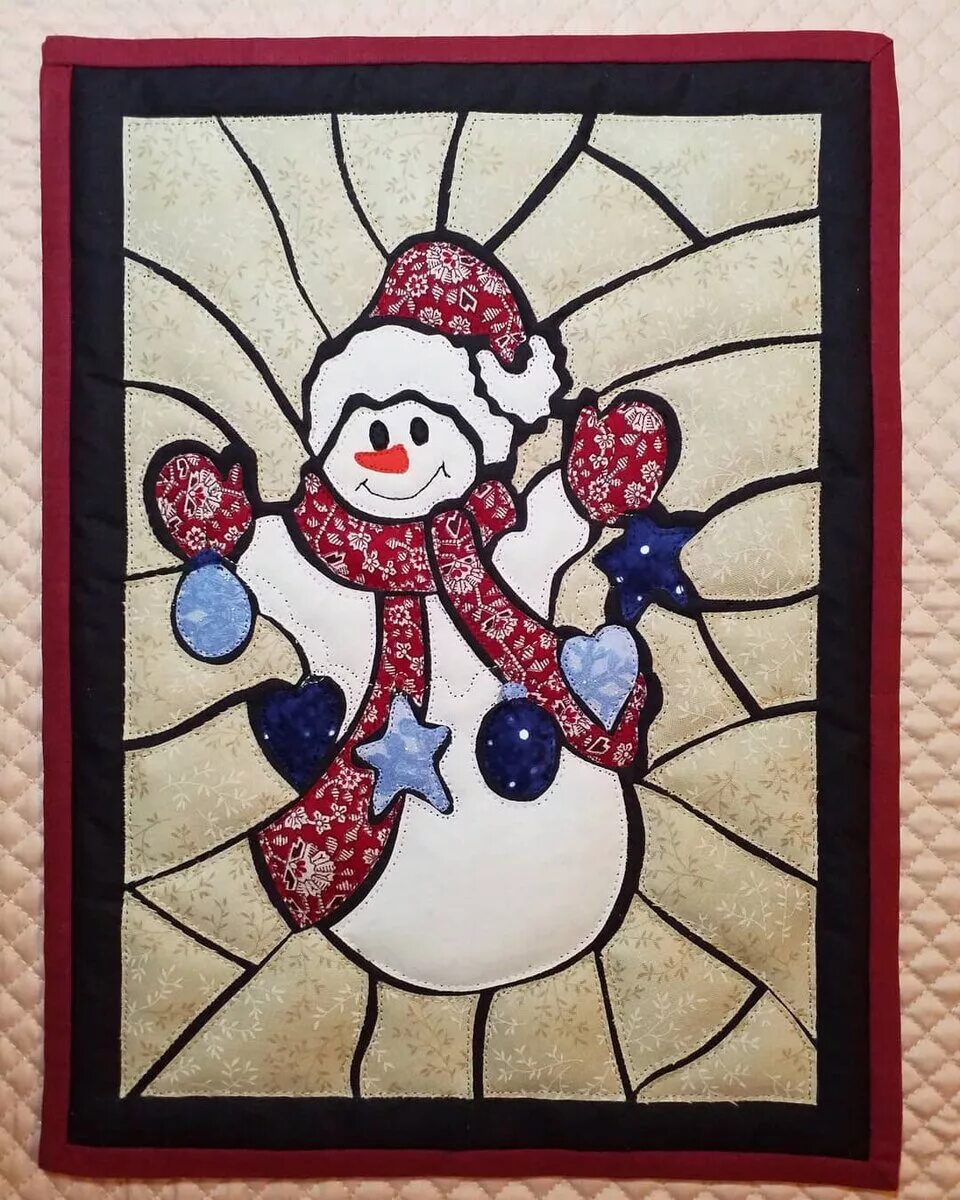 новогодний витраж. витраж новый год. новогодние витражи на окна. витраж новогодний картинки. новогодний витраж.