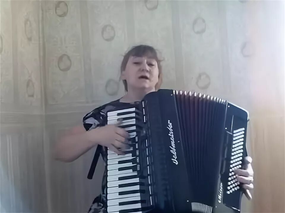 На дворе колхоз под горой совхоз. На горе колхоз на гармошке разбор. на горе совхоз. ноты на горе колхоз под горой совхоз. под горой колхоз песня.