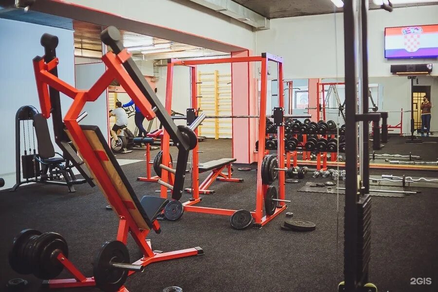 Адреналин зал астрахань. Спортивный клуб адреналин. Адреналин тренажерный зал. Адреналин спорт зал ярославль. Спортзал адреналин калининград.