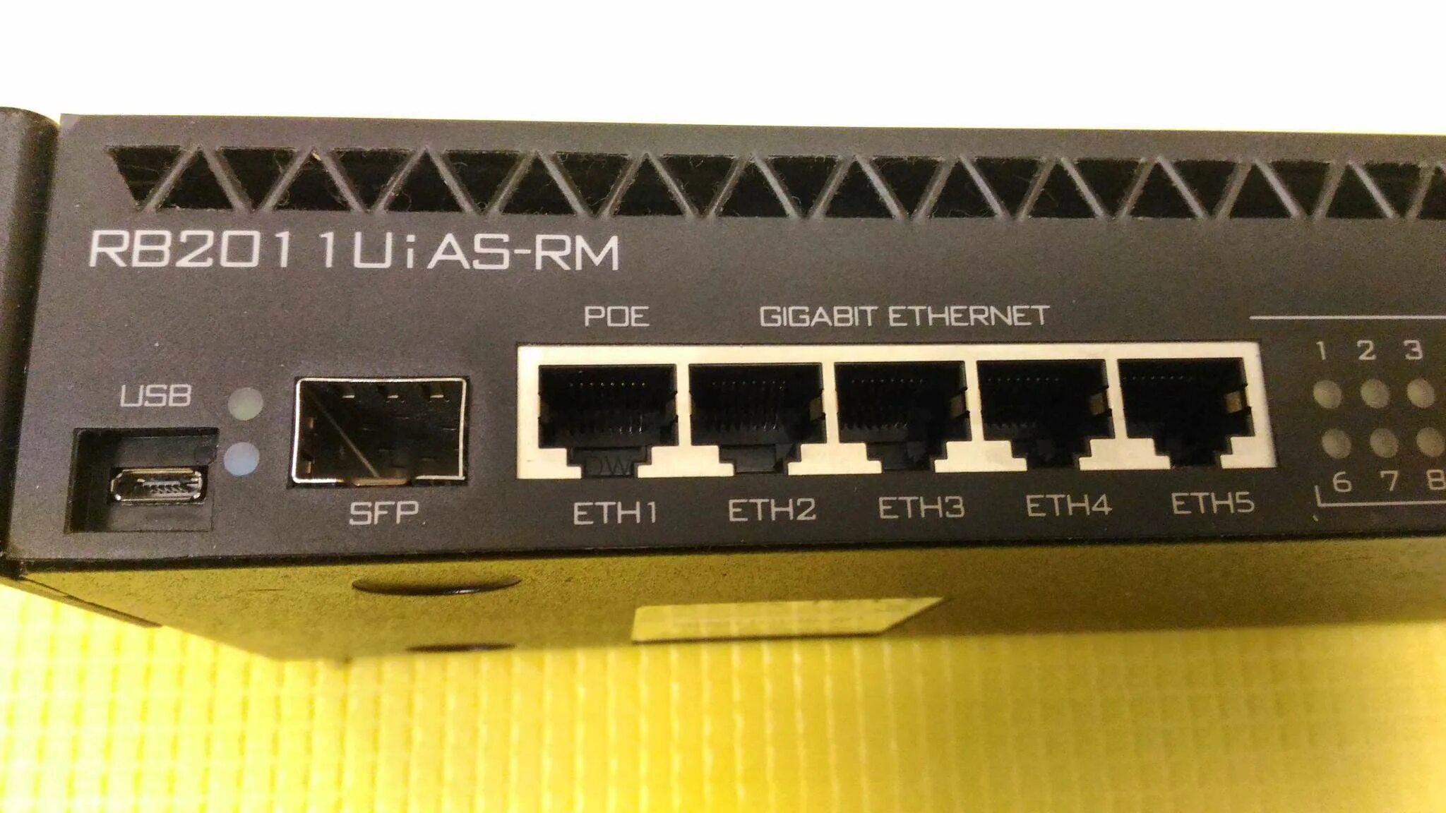 Mikrotik rb2011uias rm. Mikrotik rb2011. rb2011uias-rm. mikrotik routerboard 2011uias-rm.