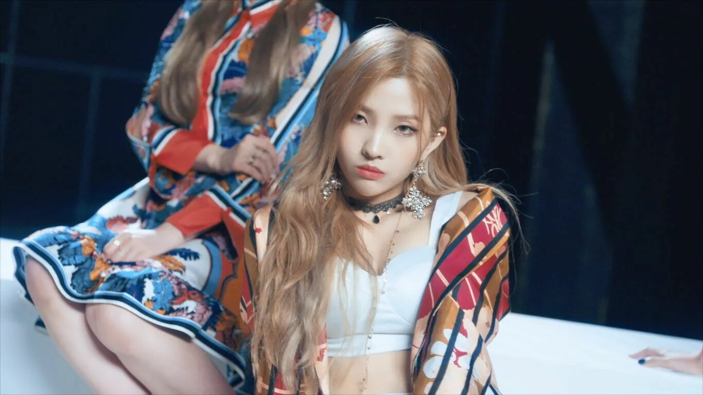 Dle latata. Gidle soyeon. чон соён g i-dle. g idle соен. соен айдол.