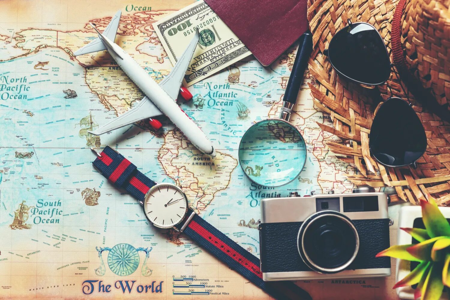 They travel the world. Travel around the World. Travel time картинки. Travel World Wallpaper. Travel packages картинка.