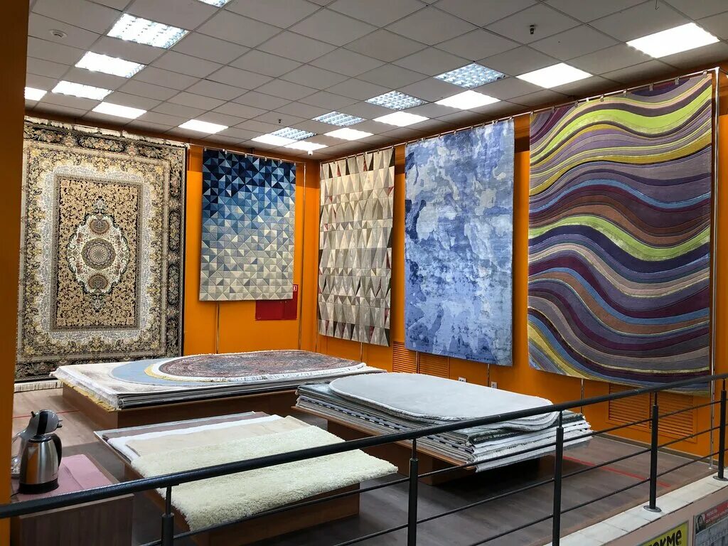 мир ковров киров ленина. магазиниковров интерьер. лучшие магазины ковров. ковры мира. ковровый магазин на бакунинской.