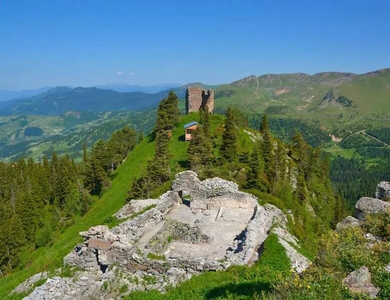 Крепость Хихани Аджария. Гора Чирухи Аджария. Шуахеви Грузия. Бешуми Грузия. Сим грузия