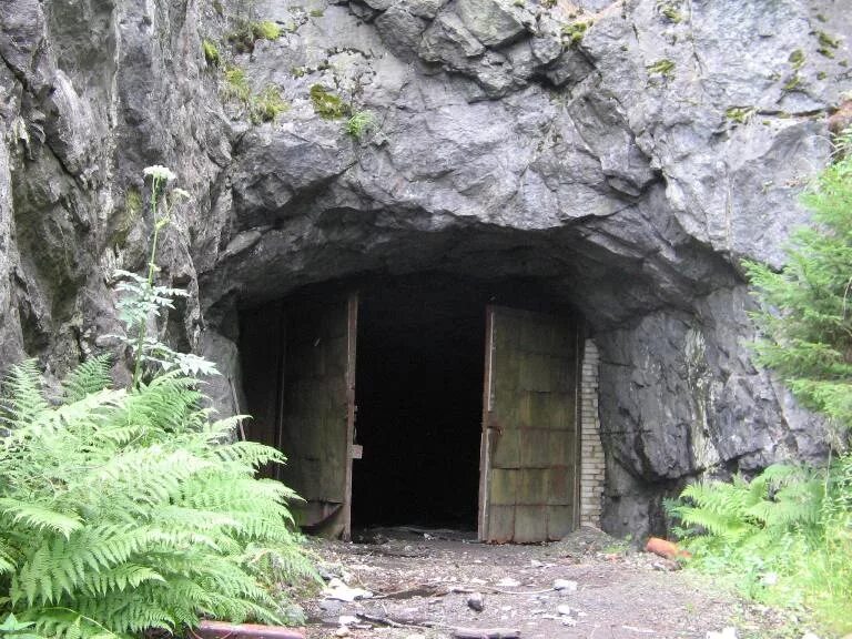 грот август