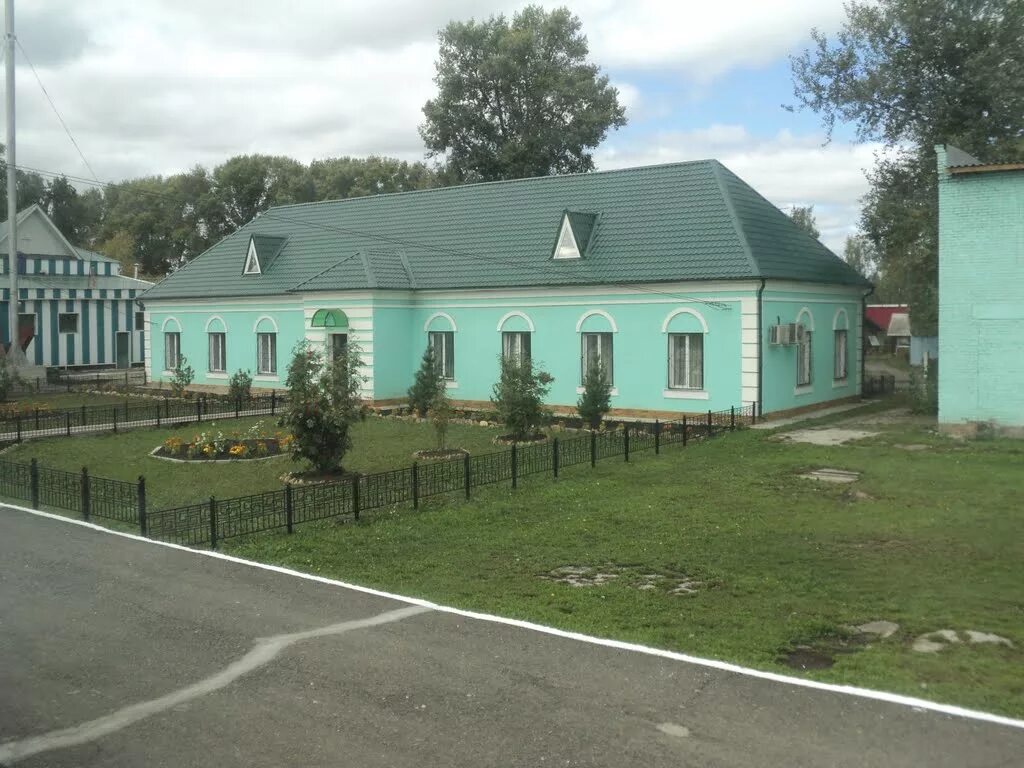 Мошково болотное. Храм в городе Болотное Новосибирской области. Церковь Михаила Архангела Болотное Новосибирская область. Новосибирск Болотное деревня Дивинка. Школа 4 г Болотное Новосибирской.