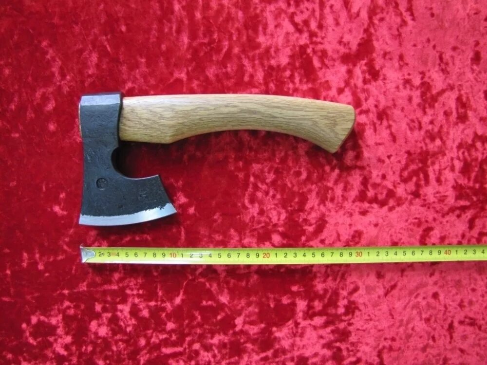 Без не плотник без не портной. Пословица длинная нитка ленивая. Без топора не плотник без иглы. Без труда жить только коптить. Вставь пропущенные профессии в пословицы.