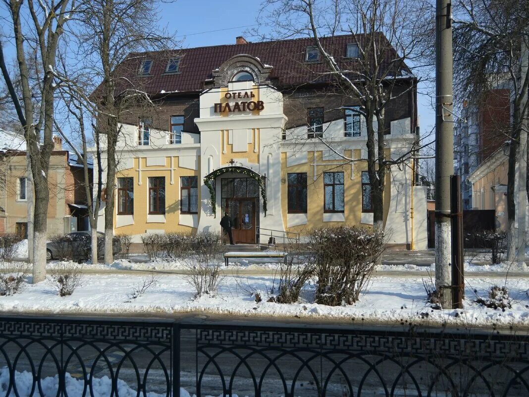 Новочеркасск ул александровская 72. Двориковское шоссе. Александровская 72. Александровская 72. Поликлиника 1 новочеркасск александровская.