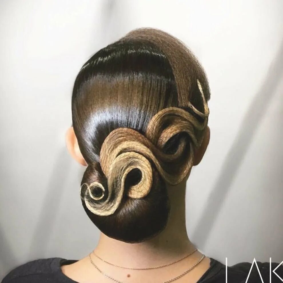 Спортивно бальные прически. Причска дл бальныхитанцев. Прически для спортивных танцев. Прически для танцев. Прически для спортивных бальных танцев.