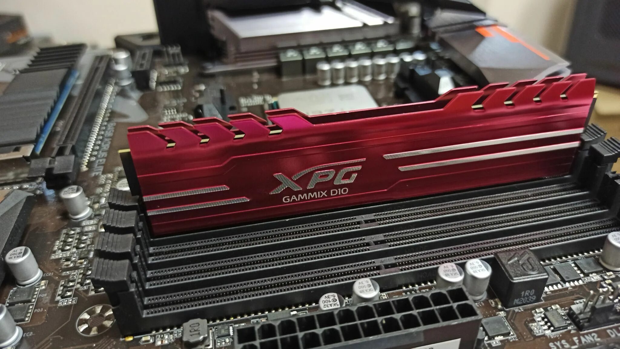 XPG ddr4 16gb 3200mhz. XPG GAMMIX d10. Оперативная память ADATA XPG GAMMIX d10 [ax4u320016g16a-sw10] 16 ГБ. Оперативная память ddr4 16gb 3200mhz ADATA XPG GAMMIX d45. 16 16 20 оперативная память