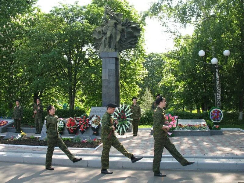 Под понырями