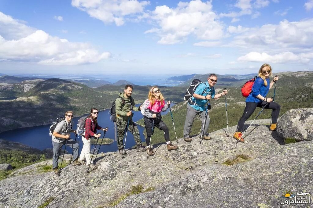 Трекинговый спорт. Поход в горы. Трекинговый спорт. Tour du mont blanc. Пешеходный туризм.