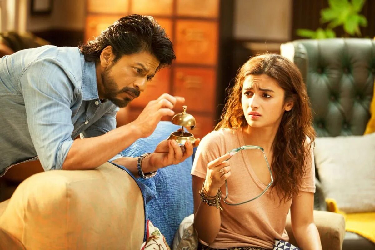 Дорогая жизнь Dear Zindagi. Шахрукх Кхан дорогая жизнь. Hindcha kinolar