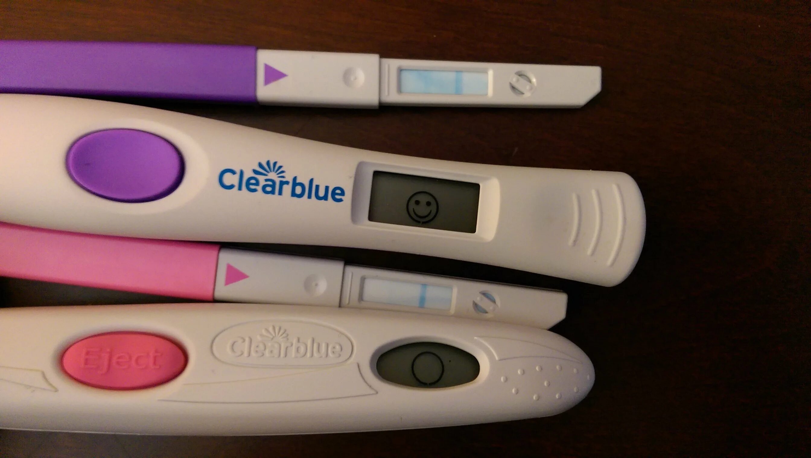Clearblue ошибся. Тест клеар блю. тест клиаблу цифровой. электронный тест на беременность clearblue. тест на овуляцию клеар блю.