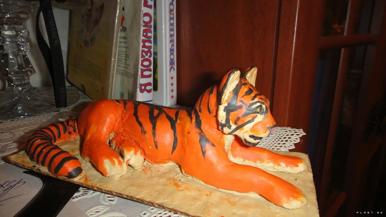 картины из солёного теста своими. тигра теста. поделка тигр своими руками. тигренок из соленого теста. фигурки тигра из соленого теста.