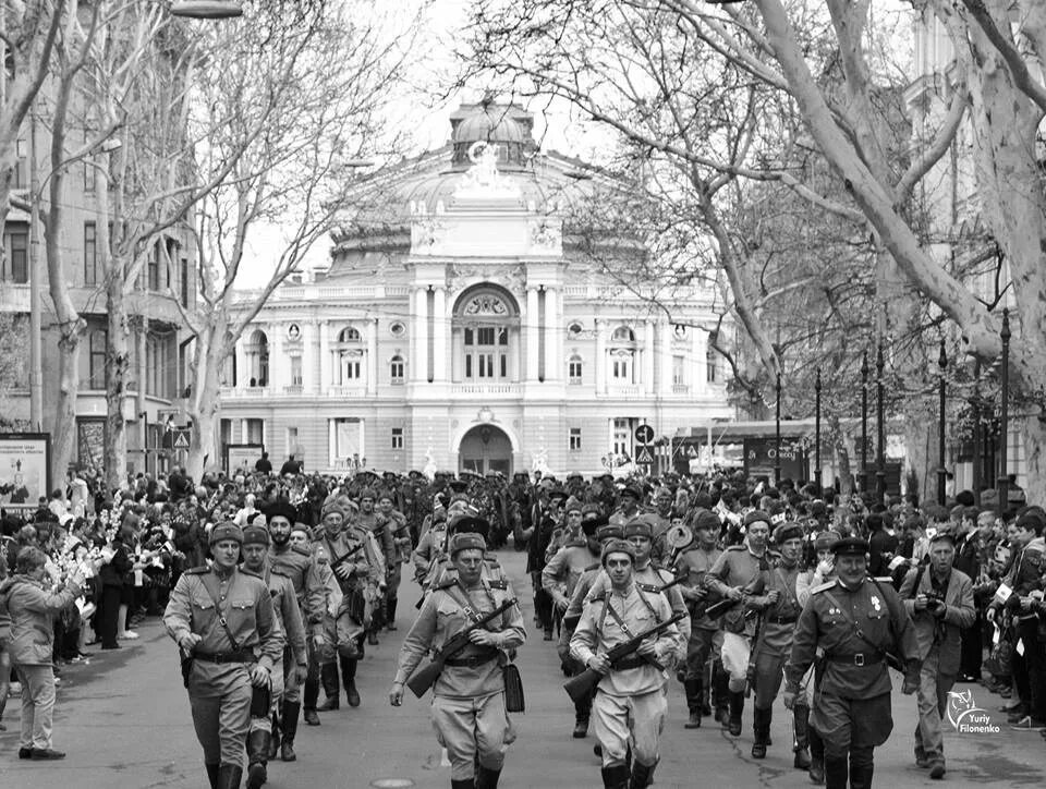 Одесские войска. Одесса 10 апреля 1944 года. День освобождения Одессы от румынско-немецких войск 1944г.. 10 Апреля освобождение Одессы. 10 Апреля освобождение Одессы от немецко фашистских.