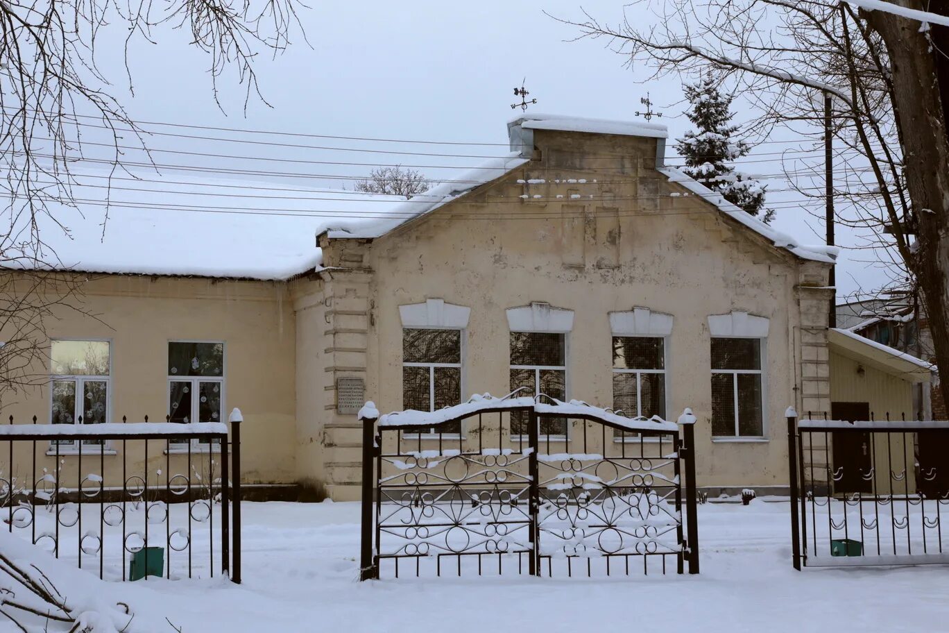 Говорит новоржев. Город Новоржев. Новоржев администрация. Новоржев ДДТ. Новоржев городок.