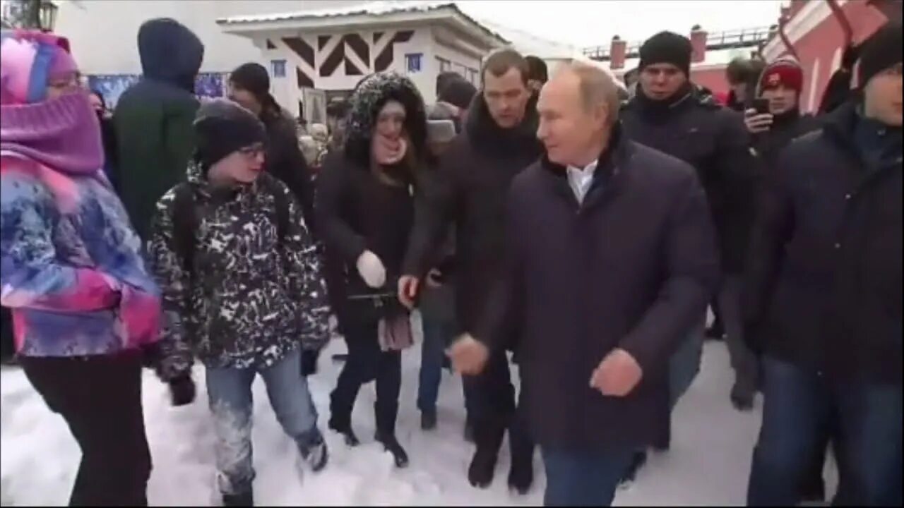 Фейковое видео с лавровым. Митинг в НАО за Путина.