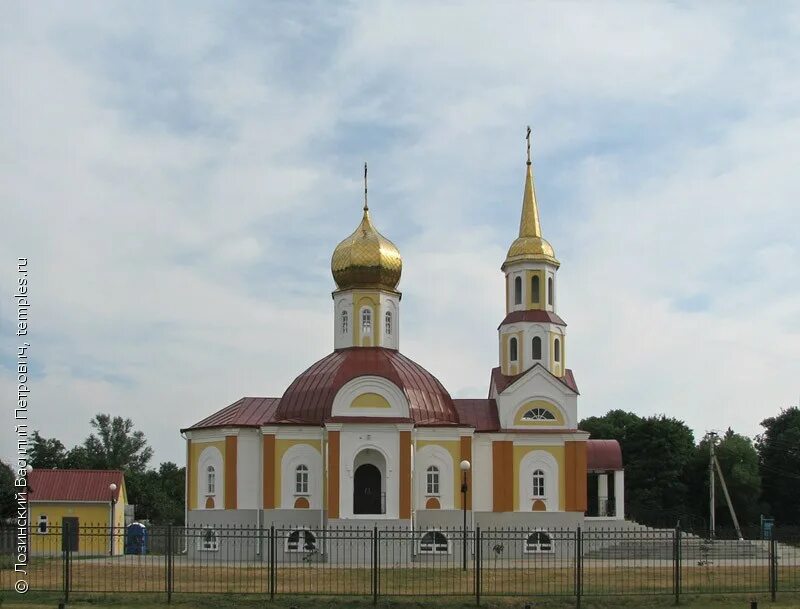 Погода в головчино грайворонского района. Храм Спаса Нерукотворного Головчино. Храм Преображенский с Головчино. Село Головчино Грайворонский район. Головчино Грайворонский район Белгородская область.