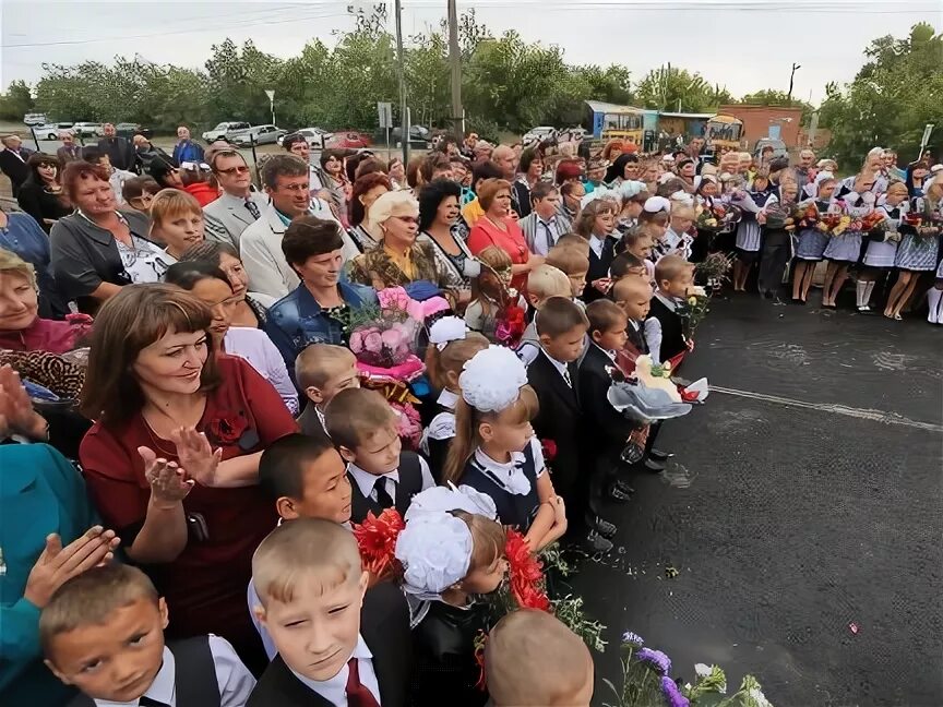 Погода устьянка бурлинского алтайского края. Устьянская школа Бурлинский район. Устьянка Алтайский край школа. Бурлинская школа Бурла Алтайский край. Алтайский край село Устьянка школа.