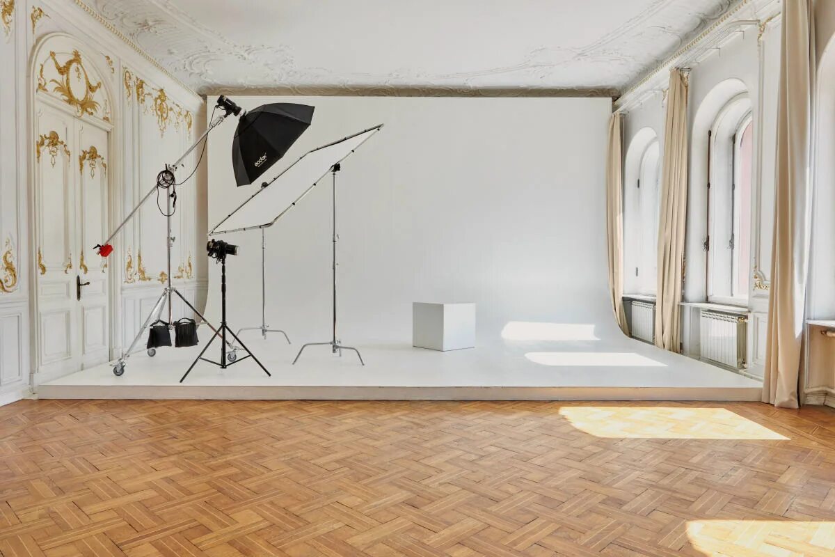 Bedford studio на кирочной 24. Bedford studio. Бедфорд фотостудия спб. Bedford студия. Кирочная фотостудия.