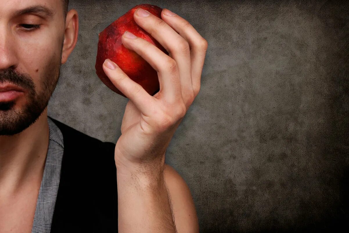 внезапный плод. плод фантазии. вкусила яблоко. околоплодные воды многоводие. ребёнок в 7 недель в животе.