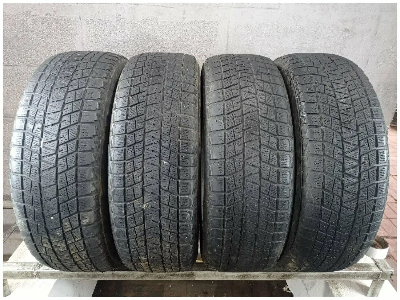 235 65 18 106v Bridgestone Dueler h/l 33. 235/65r18 зима. 235 65 18 Дром. 235 65 18 Зима купить. Резина б у 235 65