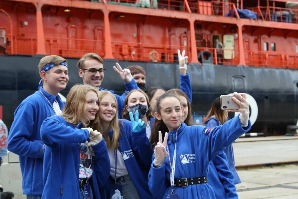 Росатом ледокол знаний. Школьники поездка на ледоколе. Путешествие в Арктику. Росатом поездка на Северный полюс для школьников.