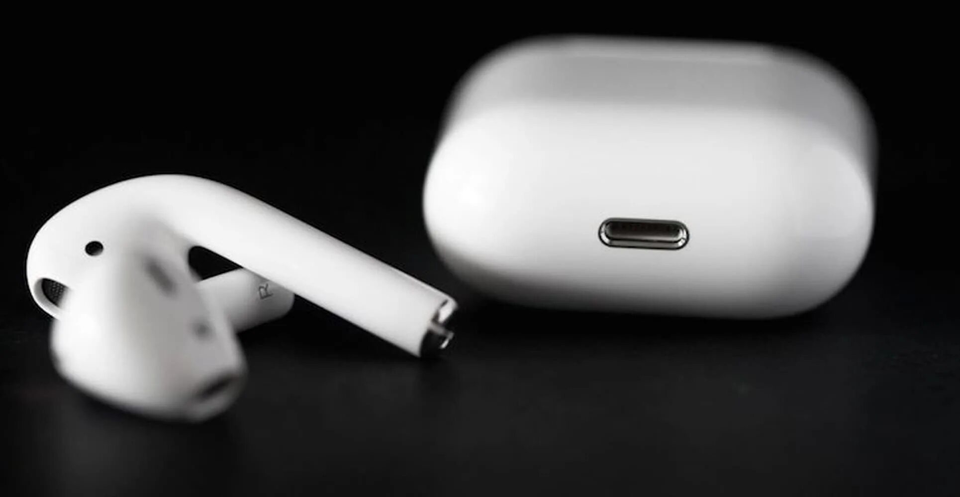 Зарядка для беспроводных наушников купить. Apple AIRPODS 2. Наушники Эппл аирподс про. Беспроводные наушники Apple AIRPODS Pro 2. Наушники эпл аирподс 2.