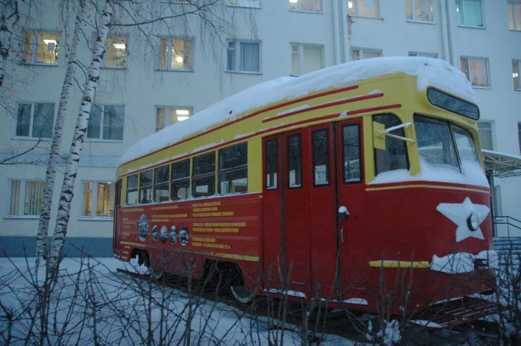 Трамвай куйбышева. Уральская 108а Пермь Пермгорэлектротранс. Пермь КТМ-1. Ретро трамвай Пермь. Трамвай Нижний Тагил.