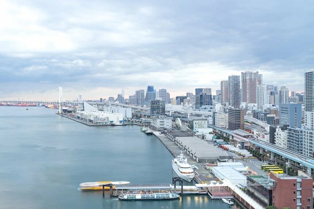 Токийский залив. Бухта Токио. Побережье Токийского залива. Токийский залив фото.