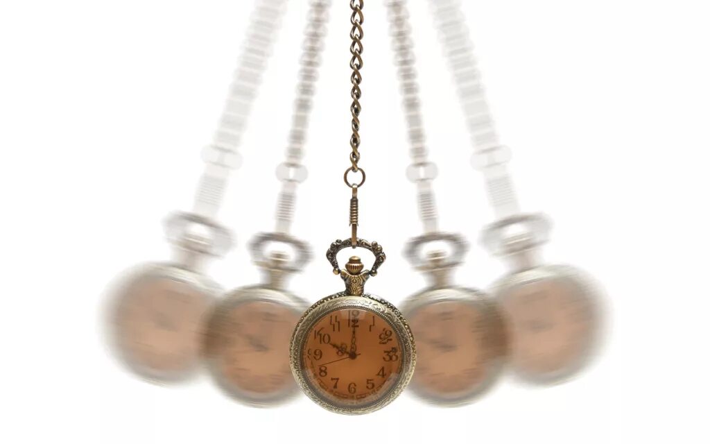 часы гипнотизера. брелок который раскачивает гипнотизер 7 букв. маятник магия. часы на цепочке гипноз. приспособление для гипноза.