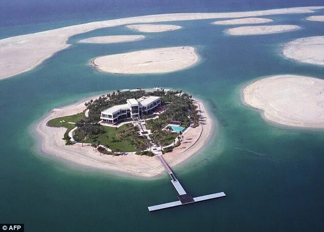 Искусственные острова в Европе. Острова Дубай земной шар. Основа искусственных островов. Искусственные острова в Южной Америке. The only island