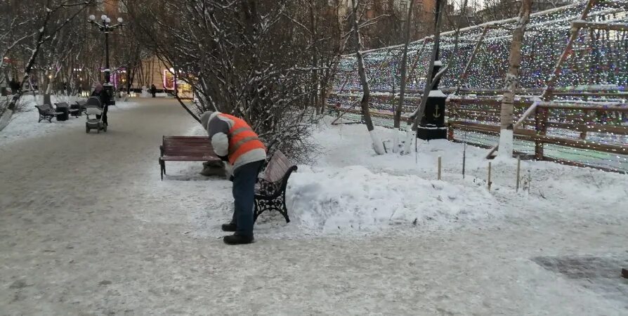 2 июня снег. Снег в Мурманске. Снежный июнь в Мурманске. Мурманск снежный циклон. Улица Снежная Мурманск.