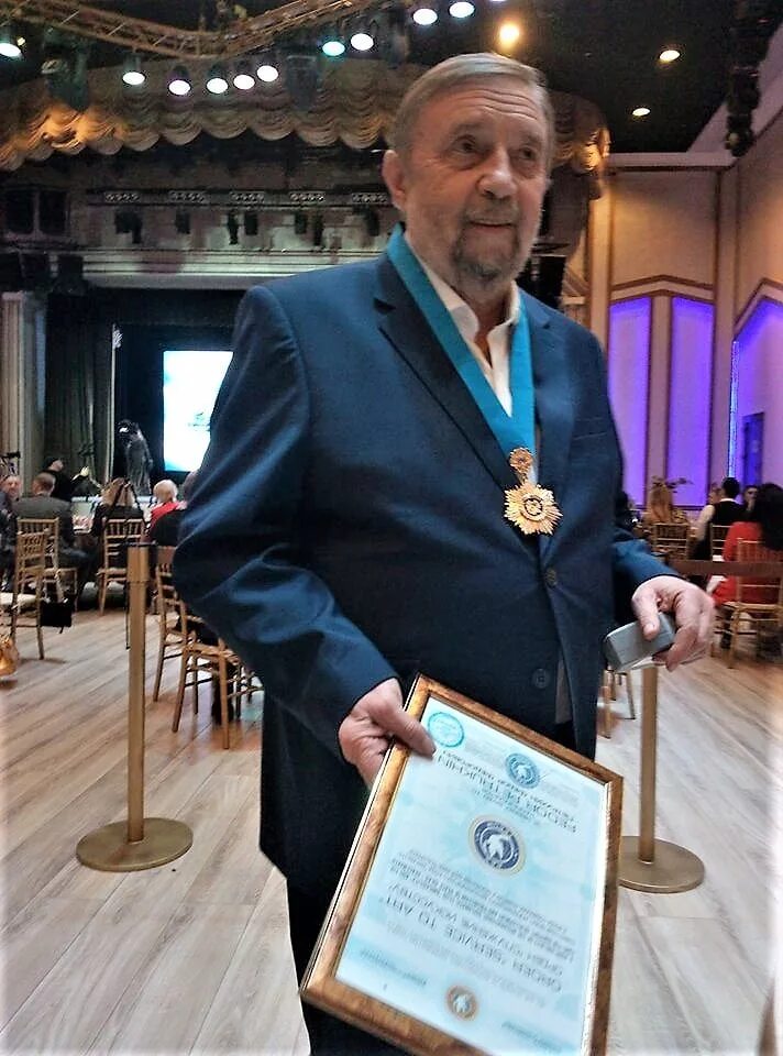 юбилей федора петрухина. премия гильдии режиссеров. статуя оскар. вручение оскара. никита михалков золотой орел.