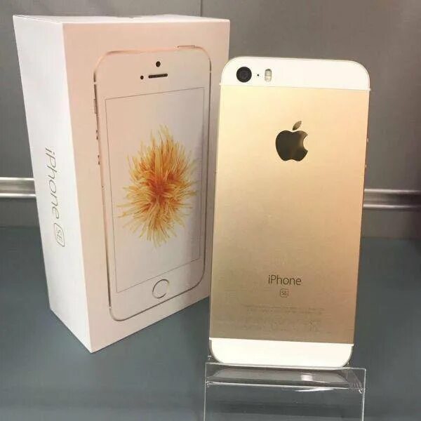 Купить se в рассрочку. Iphone 5se Gold. Айфон се 2016. Iphone se Gold. Айфон 5 se.